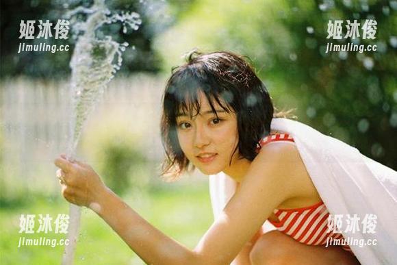蜜桃社-木奈奈 蜜桃社 - 获取木奈奈日常写真原图,感受她的温暖与美丽,完全免费哦!