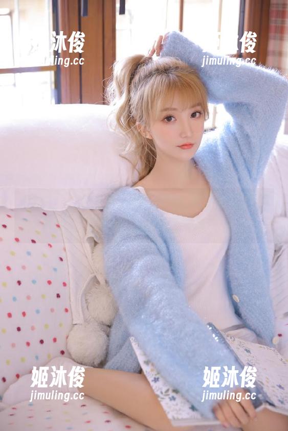 蜜桃社-杏子 蜜桃社 - 解锁杏子的写真艺术,裤里丝照片为你展示她的独特风格与气质!