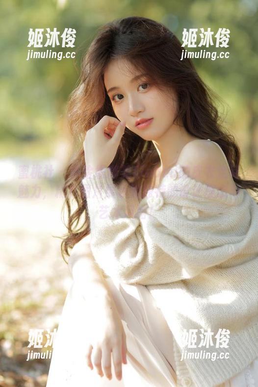 蜜桃社-缇娜美Tinami 蜜桃社 - 体验缇娜美Tinami的皮衣定制魅力,精彩图片展示她独特的设计理念与艺术风格!