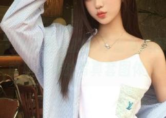 袜啵啵 – 独具匠心的小淳油亮美图，带来前所未有的写真套图体验