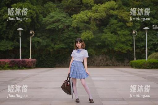 袜啵啵-稚予 袜啵啵 - 细腻呈现稚予的毛衣作品:这些图片传递的不只是美丽