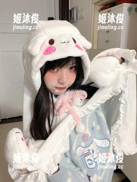 西呱呀呀呀 西呱呀呀呀为你带来可爱的猫尾写真,点击下载甜蜜的图片!