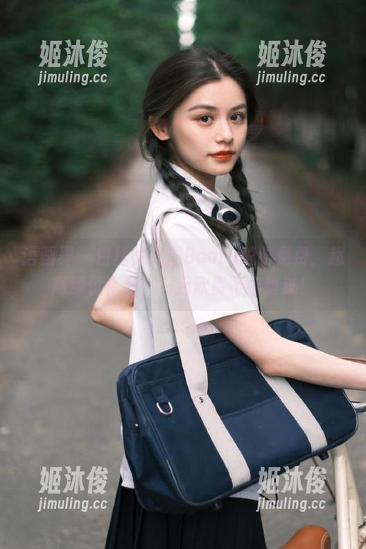 语画界-徐莉芝Booty 语画界 - 白丝徐莉芝Booty限时免费,超高颜值资源,一起欣赏不容错过!