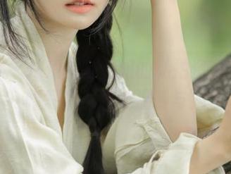 语画界 – 探索梦梵姐姐的私拍资源，让每一幅写真都传递温暖与力量