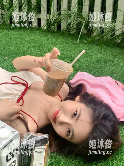 轻兰映画 新一季轻兰映画写真来袭:校服白丝主题,展现校园的纯净与活力