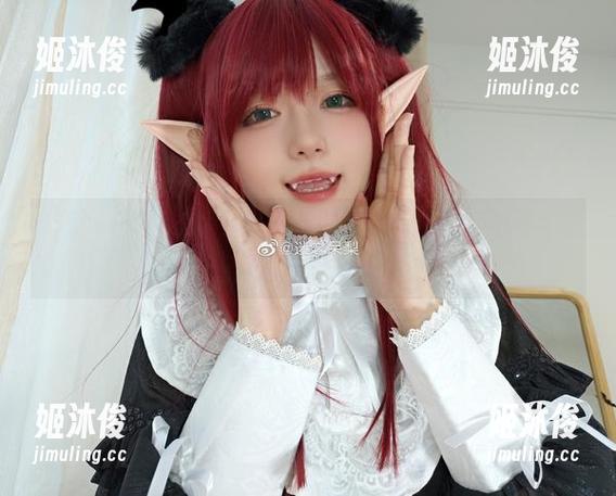 迷之呆梨 无圣光下的迷之呆梨双马尾,展现生活中的小确幸与诗意图片