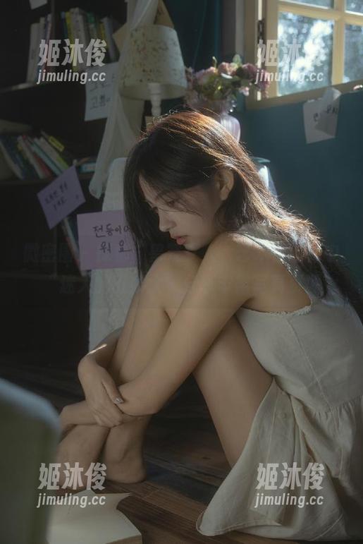 迷人的五姨太 微密圈 - 探秘“兽笼女人”艺术,图库中“迷人的五姨太”分享丰富写真资源