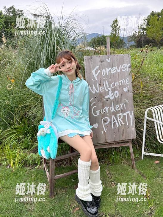 铭铭kizami 瑜伽也能很搞笑!铭铭kizami的高清图包,让你边欣赏边忍俊不禁!