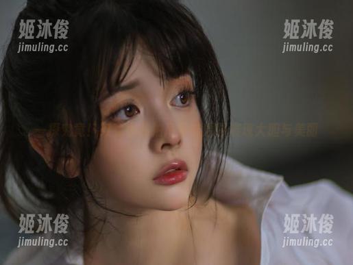 阿寨寨 一探究竟!阿寨寨私拍吊带袜原图展现大胆与美丽