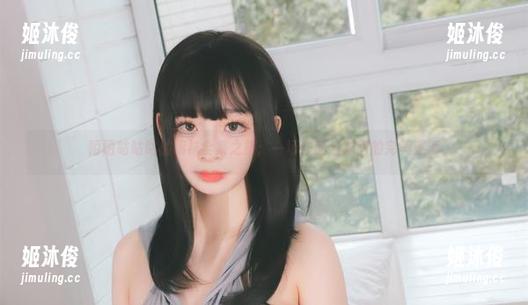 陌陌咕咕咕 陌陌咕咕咕的棉袜全集之旅:一场作品与时尚的完美邂逅