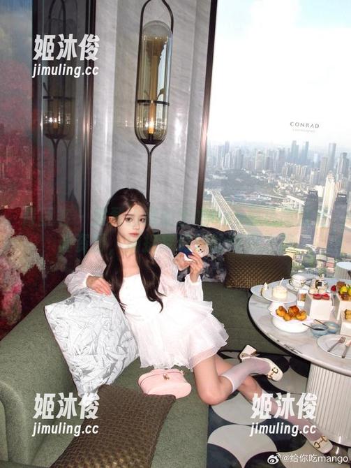 青豆客-于姬Una 青豆客 - 强烈推荐的于姬Una黑色高清写真资源,捕捉梦幻般的瞬间之美