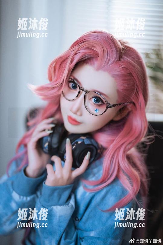 面饼仙儿 面饼仙儿的写真艺术之旅:精选可畏原皮作品集揭秘美丽真谛