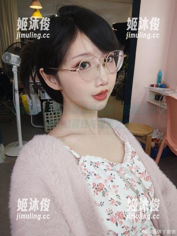 面饼仙儿 面饼仙儿为您呈现独特套图,体验玉玲珑作品的精致与细腻之处
