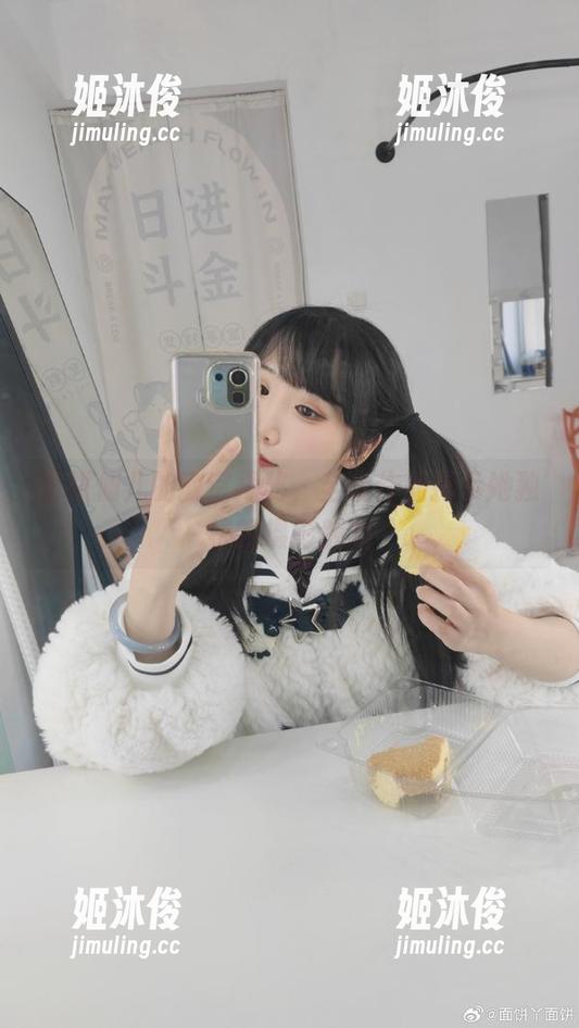 面饼仙儿 面饼仙儿的教室探秘,全套作品揭示她独特的摄影魅力