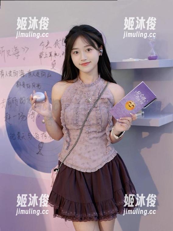 韩国CoCo 观看韩国CoCo浴室的精彩图片,记录她生活中的每一个动人瞬间