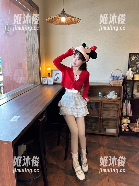 魅妍社-孙梦瑶V 魅妍社 - 孙梦瑶V教室写真的魅力,高清写真集带你感受校园生活的点滴